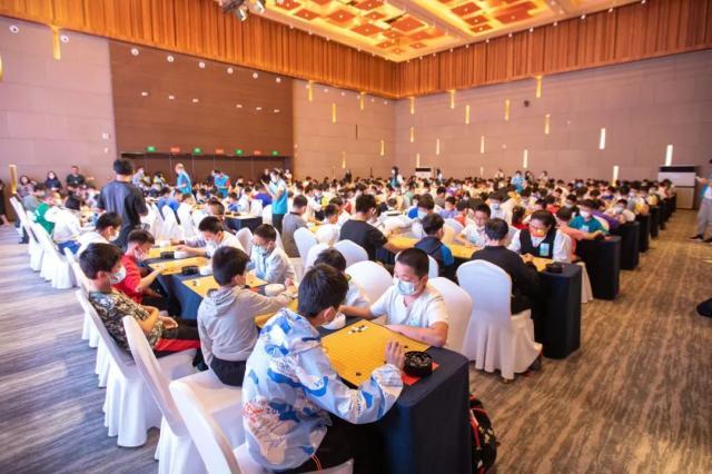 开云体育下载官网-运动相伴小长假 健身节庆两相宜