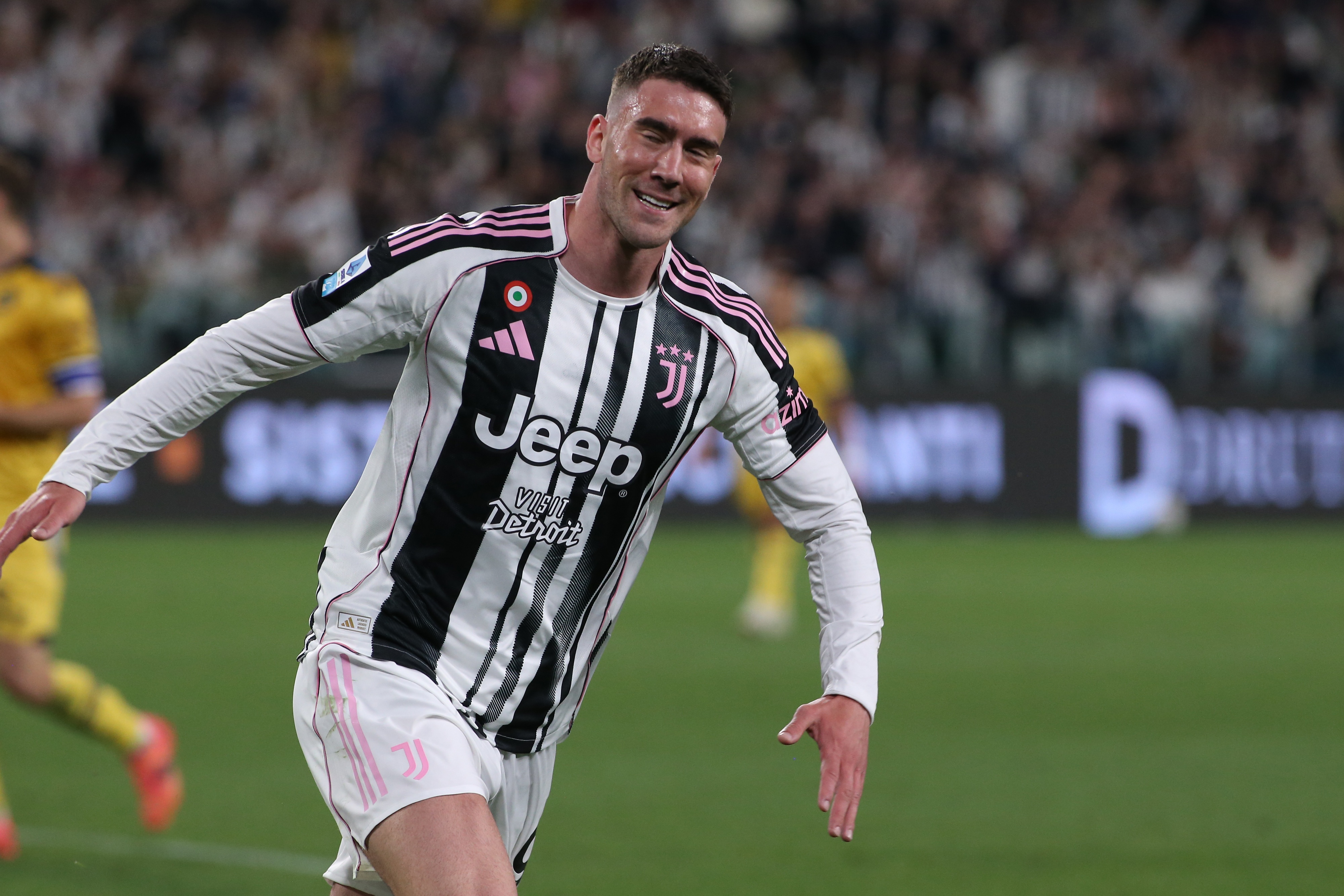 开云体育下载官网-尤文跟队：弗拉霍维奇今日参加部分合练