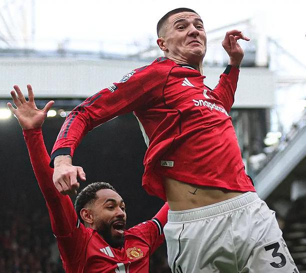 开云体育下载APP-足坛一夜动态！曼联复仇维拉，巴萨造5-2惨案，AC米兰吞赛季第3败